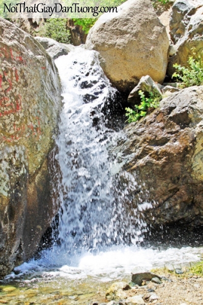 Tranh dán tường, vẻ đẹp của thác nước chảy qua những kẻ đá DA3128