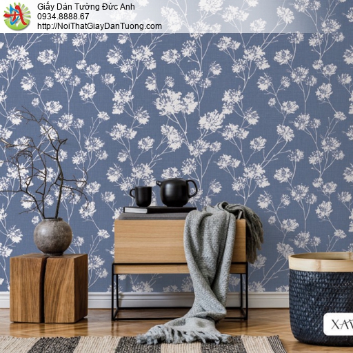 3907-4 Giấy dán tường hoa trắng kết hợp gam giấy màu xanh than, tông màu hài hòa mềm dịu